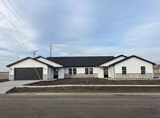 4401-4403 Westgate Dr, Springfield, IL 62711