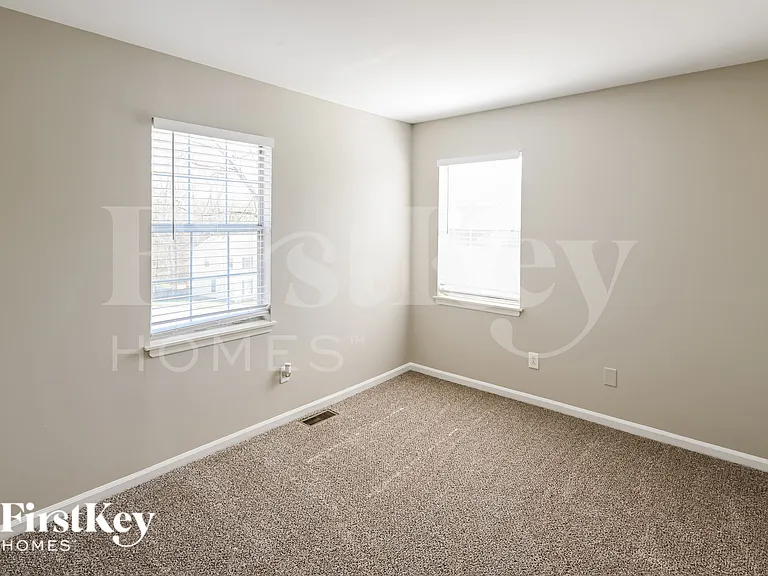 2101 Killarney Pl — Photo 14