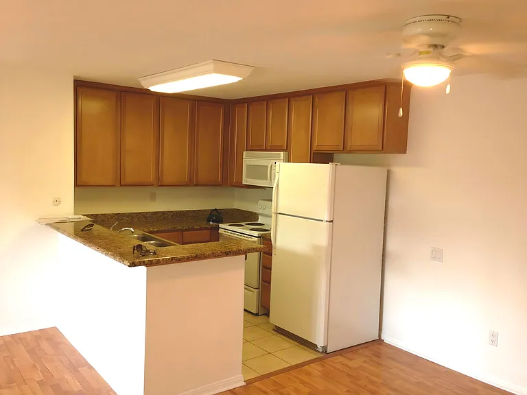 3454 Castle Glen Dr #126 — Photo 3