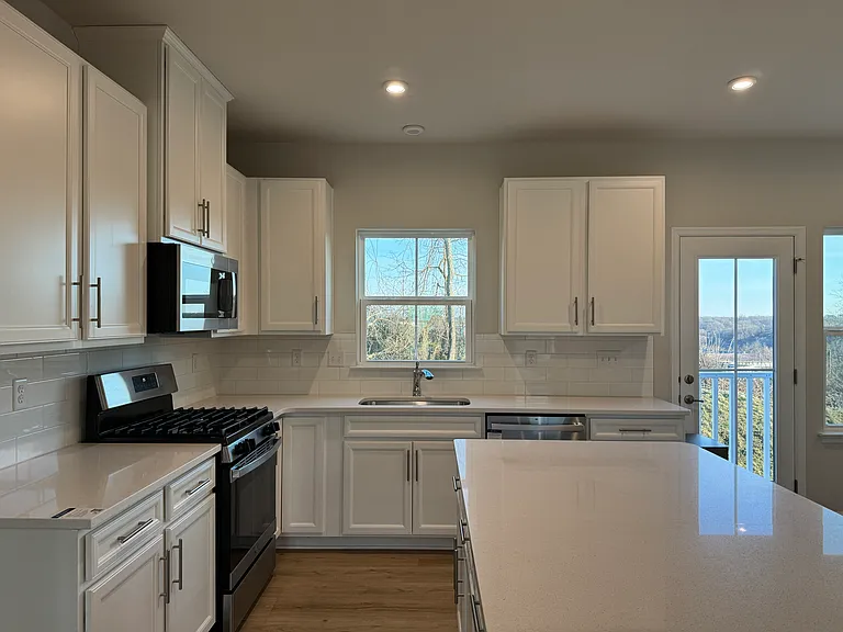 148 Crown St — Photo 22
