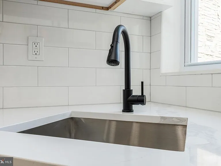 703 N 43rd St #2 — Photo 39