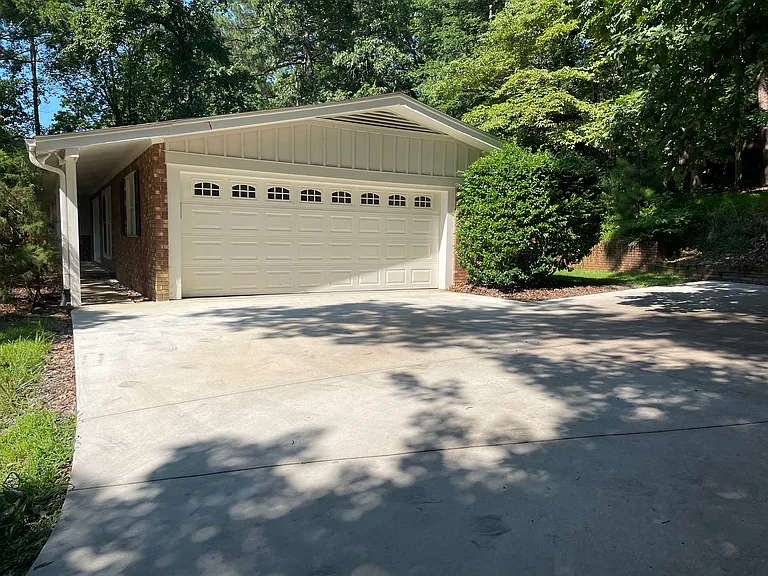 2117 N Lakeshore Dr — Photo 28