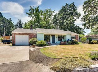 5912 SW Dickinson St, Portland, OR 97219