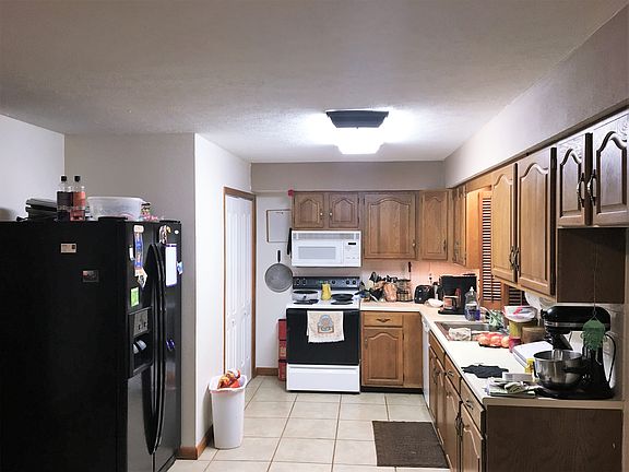 Tons of cabinets