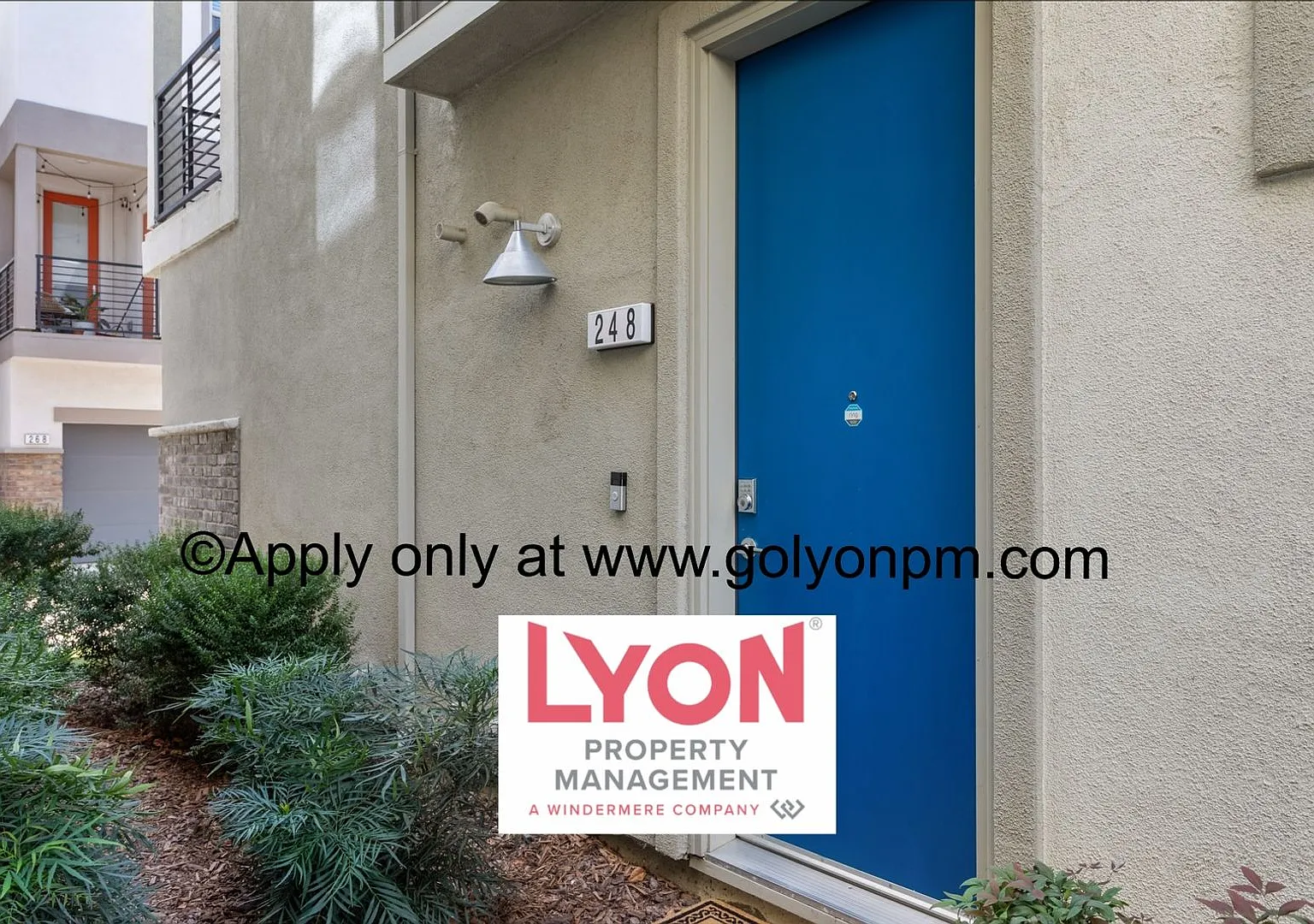 Stunning, Modern 2 bed/2.5 bath Condo in Upper Land Park!! — Photo 3