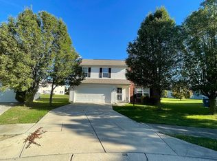 1861 Brook Crossing Ct, Indianapolis, IN