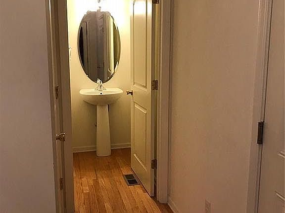 5th image of 10 Avoncroft Ln
