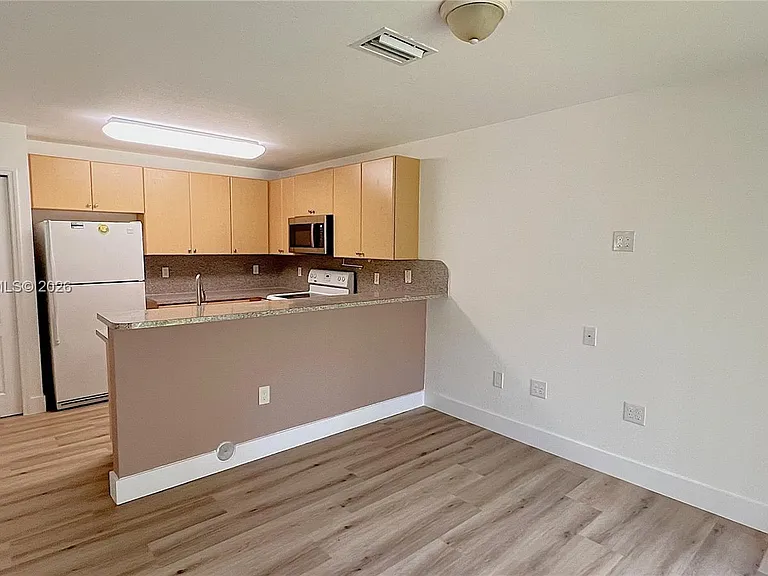 22721 SW 88th Pl #9-19 — Photo 6