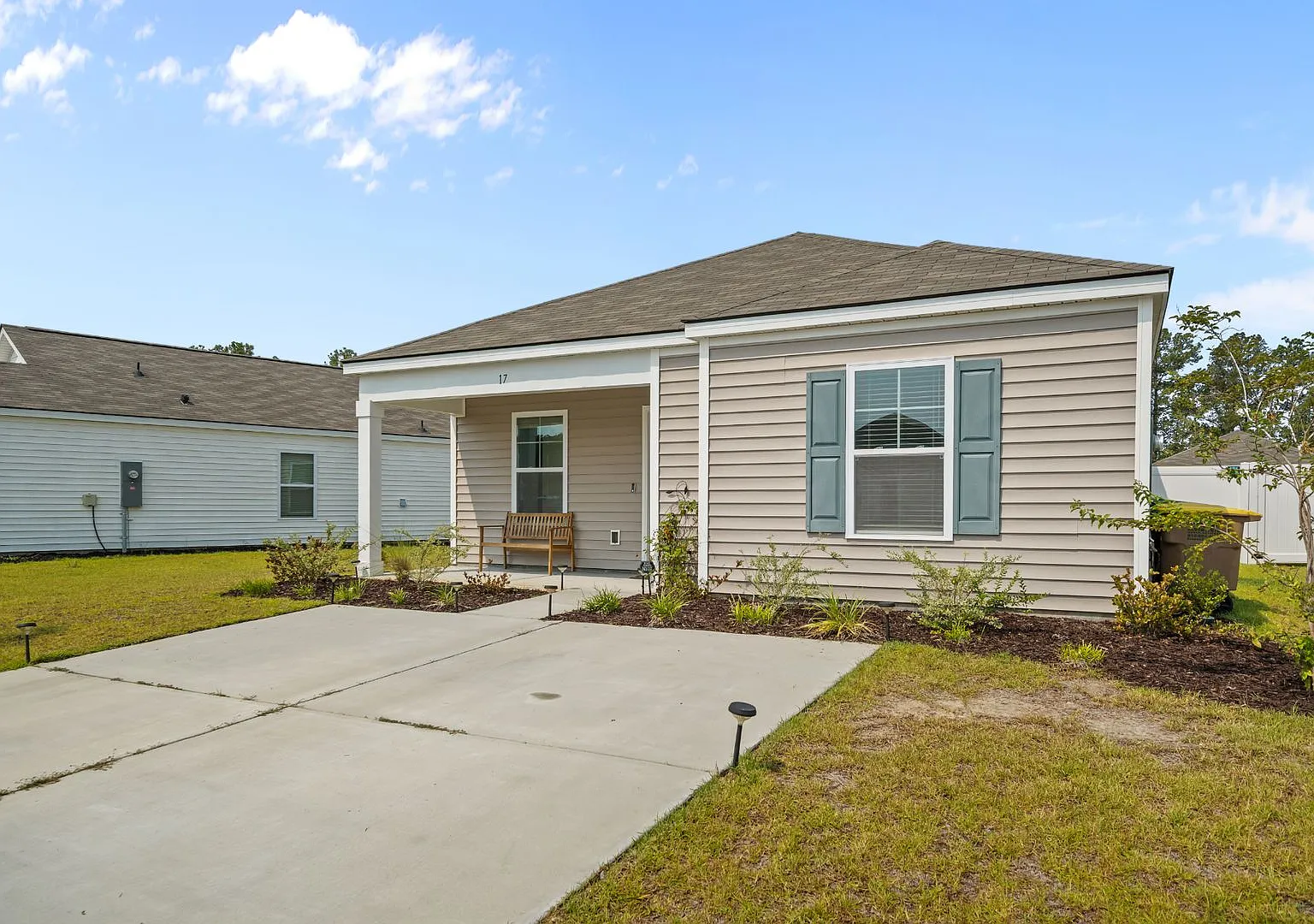 Comfort & Style in Rice Hope Beautiful 2BR Home in Port Wentworth — Photo 3