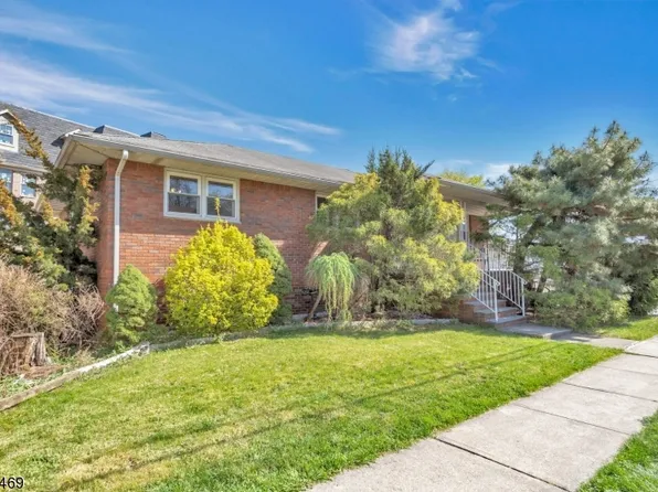 14 Washington Pl, Totowa Boro, NJ 07512