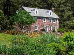 6011 Mountain Rd, Dover, PA 17315