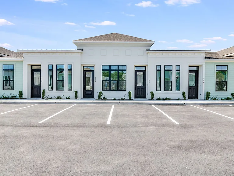Trinity Villas — Photo 45