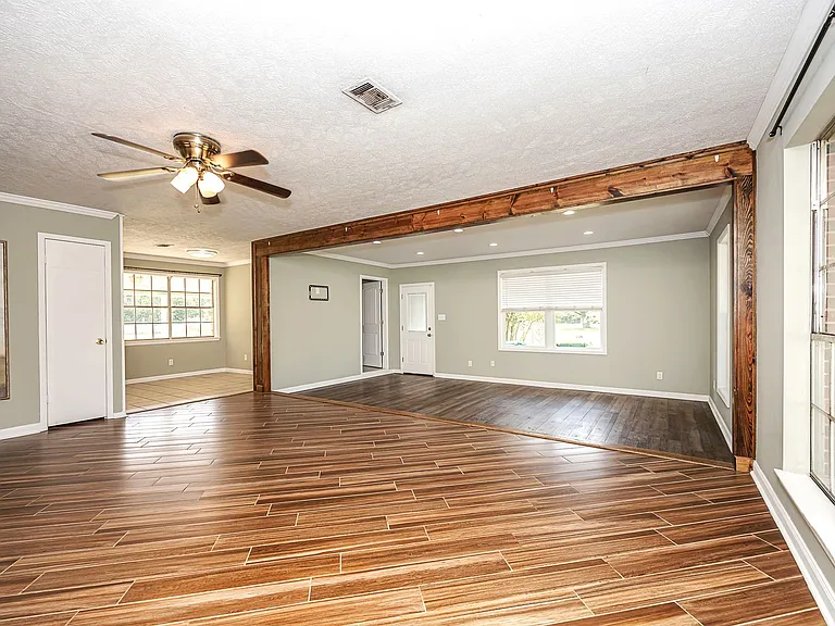 5836 Slater Cir — Photo 10