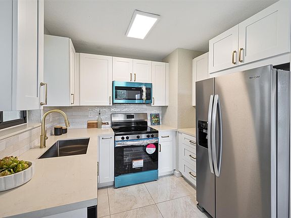 3rd image of 3381 NW 6th Court