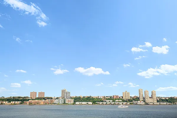 Rented by BLU Real Estate | media 19