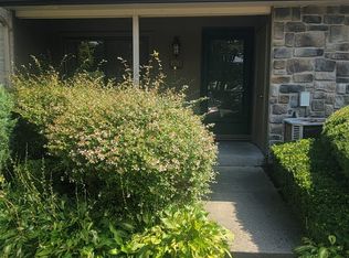 130 Hampshire Dr, Plainsboro, NJ