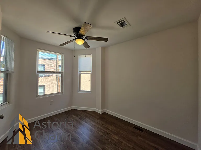 905 N Patterson Park Ave — Photo 40