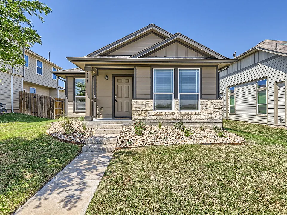 2108 Langdale Ln
