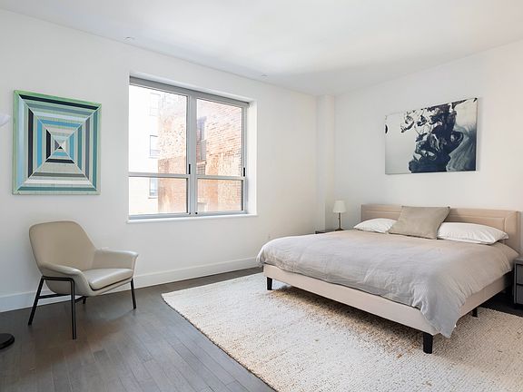4th image of 416 52nd St #517