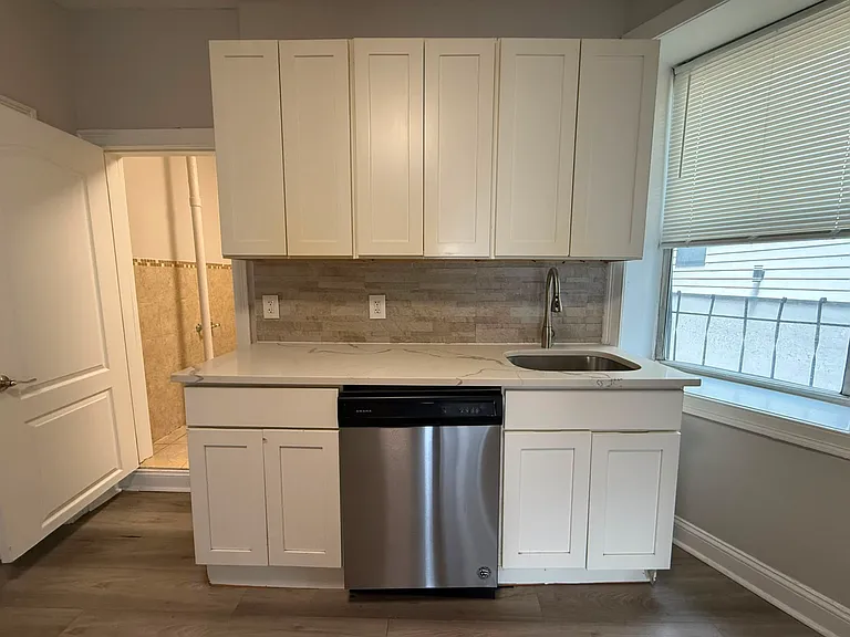 6119 Park Ave #1B — Photo 3