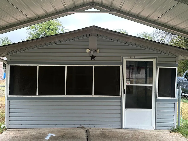 1408 W Mesquite St — Photo 1