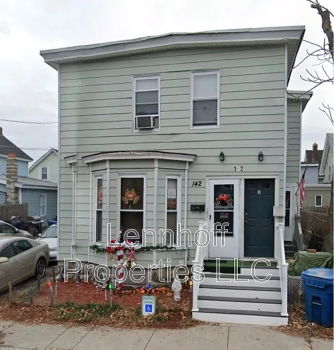 142 Jewett St #6