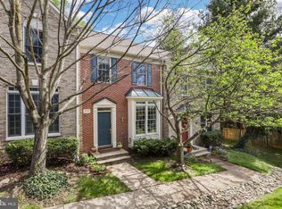 11730 Valley Ridge Cir, Fairfax, VA 22033