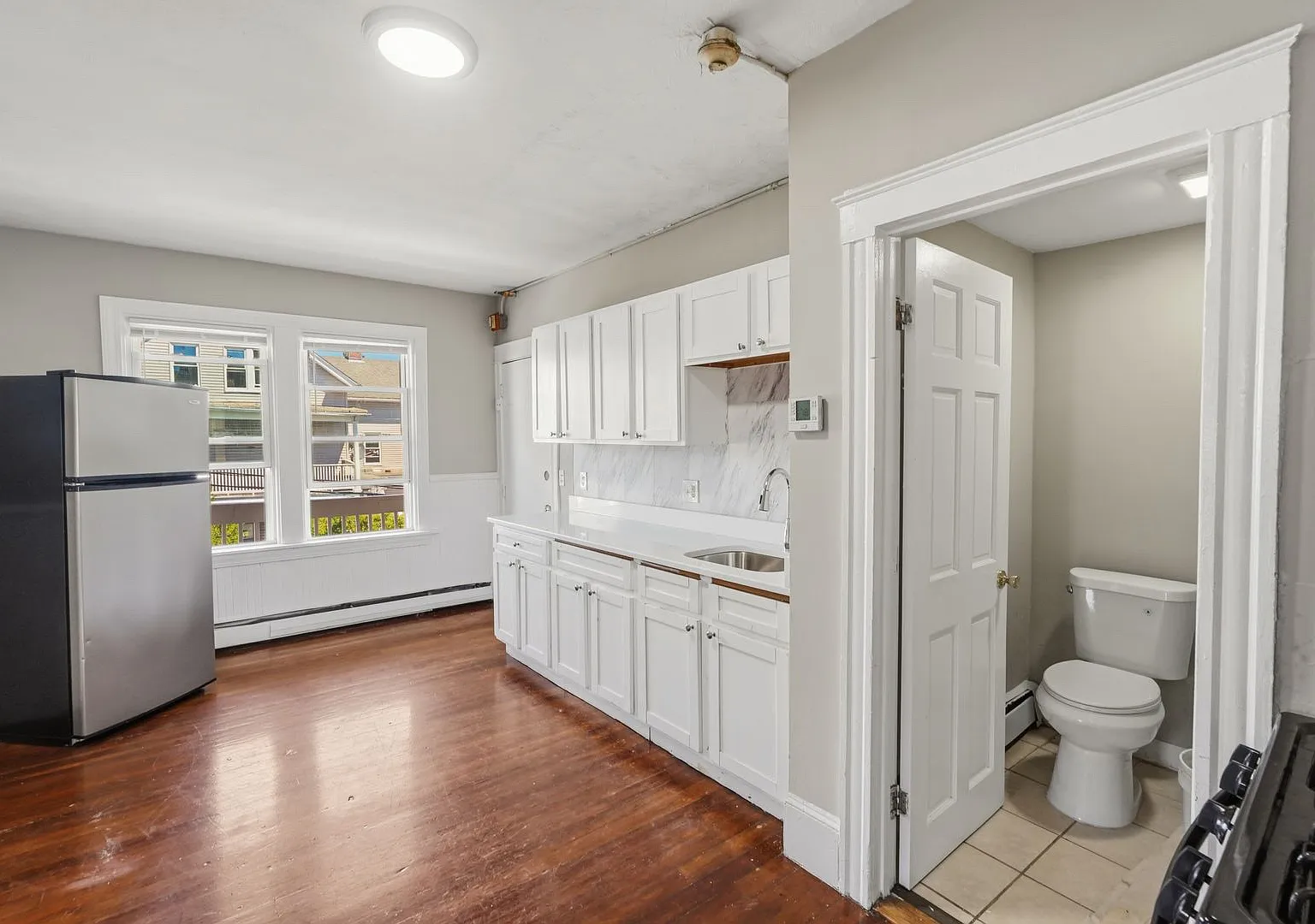 3 bed, 1000 sqft, $1,750 — Photo 4
