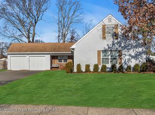 15 Stowe Ln, Howell, NJ 07731