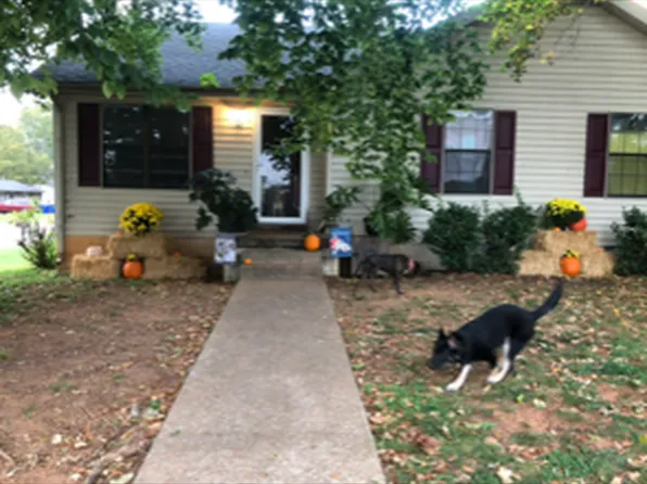 324 W Gallatin St, Adairville, KY 42202