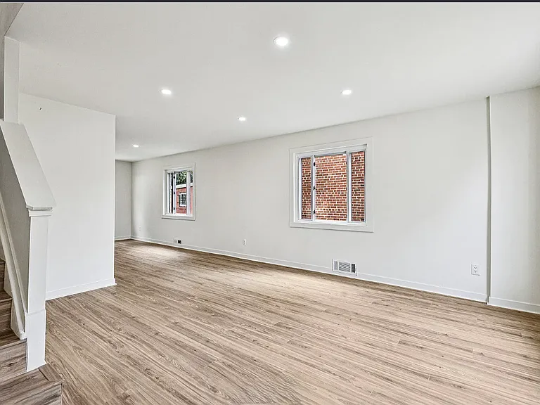 Open floorplan (Livingroom view)