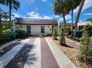 7424 Big Cypress Dr, Miami Lakes, FL 33014