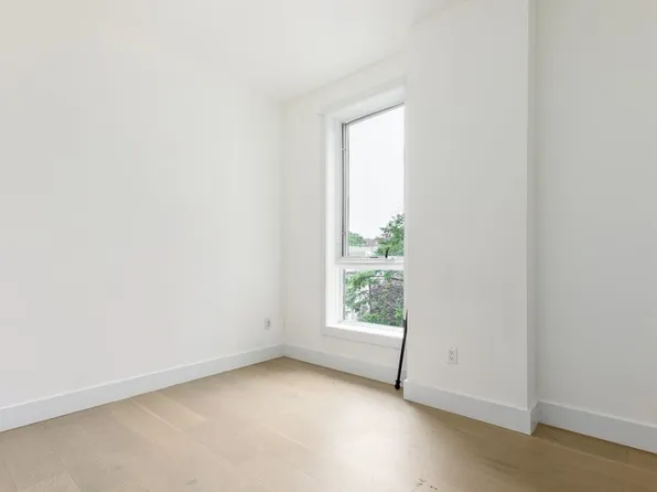 2222 Ocean Avenue image 5 of 11