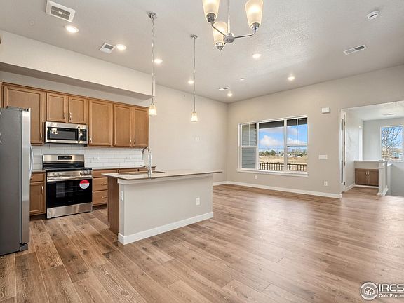 5th image of 938 Schlagel St #6