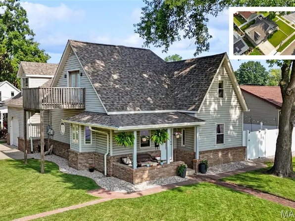 303 N Lincoln Ave, O Fallon, IL 62269