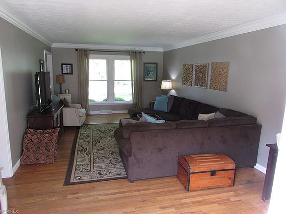 4th image of 108 Minwood Ave