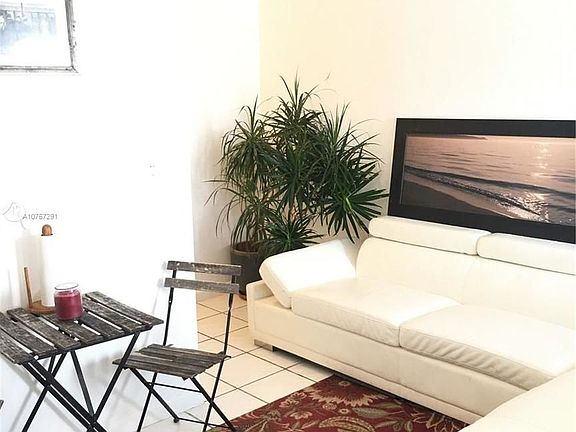 3rd image of 524 Washington Ave APT 306