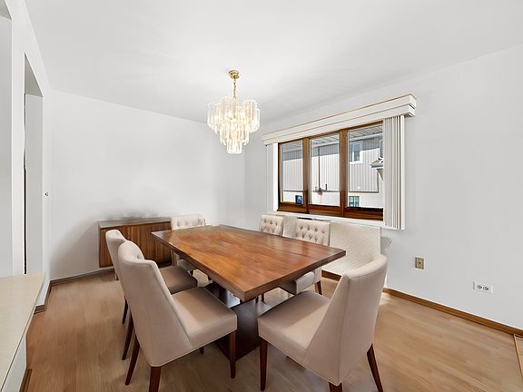 3rd image of 6709 W 89th Pl