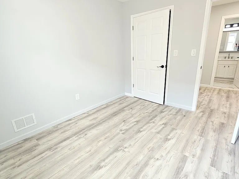 326 Sutton St #1A — Photo 10