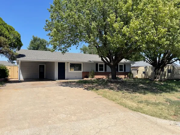 3512 Apache Dr, Woodward, OK 73801