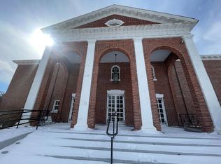 230 Beach Rd, Glencoe, IL 60022