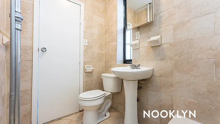 Rented by Nooklyn NYC LLC | media 20