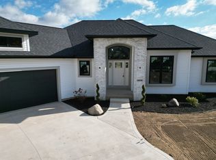 54883 Sheena Ln, Elkhart, IN 46517