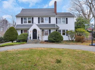 5 Oval Ave, Riverside, CT 06878