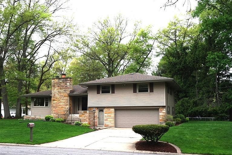 1st image of 6303 Lakewood Ct