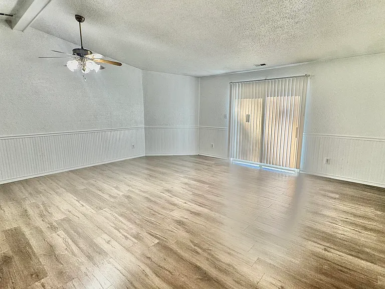 1007 Brynn Marr Rd — Photo 4