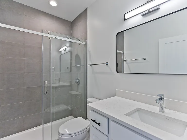 Karkif Lincoln LLC — Photo 16