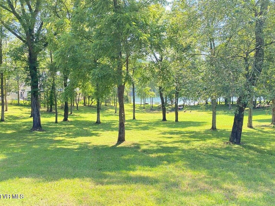 1st image of 19 Walnut Bend Dr