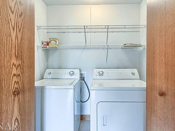5th image of 105 Grandview Cir #B