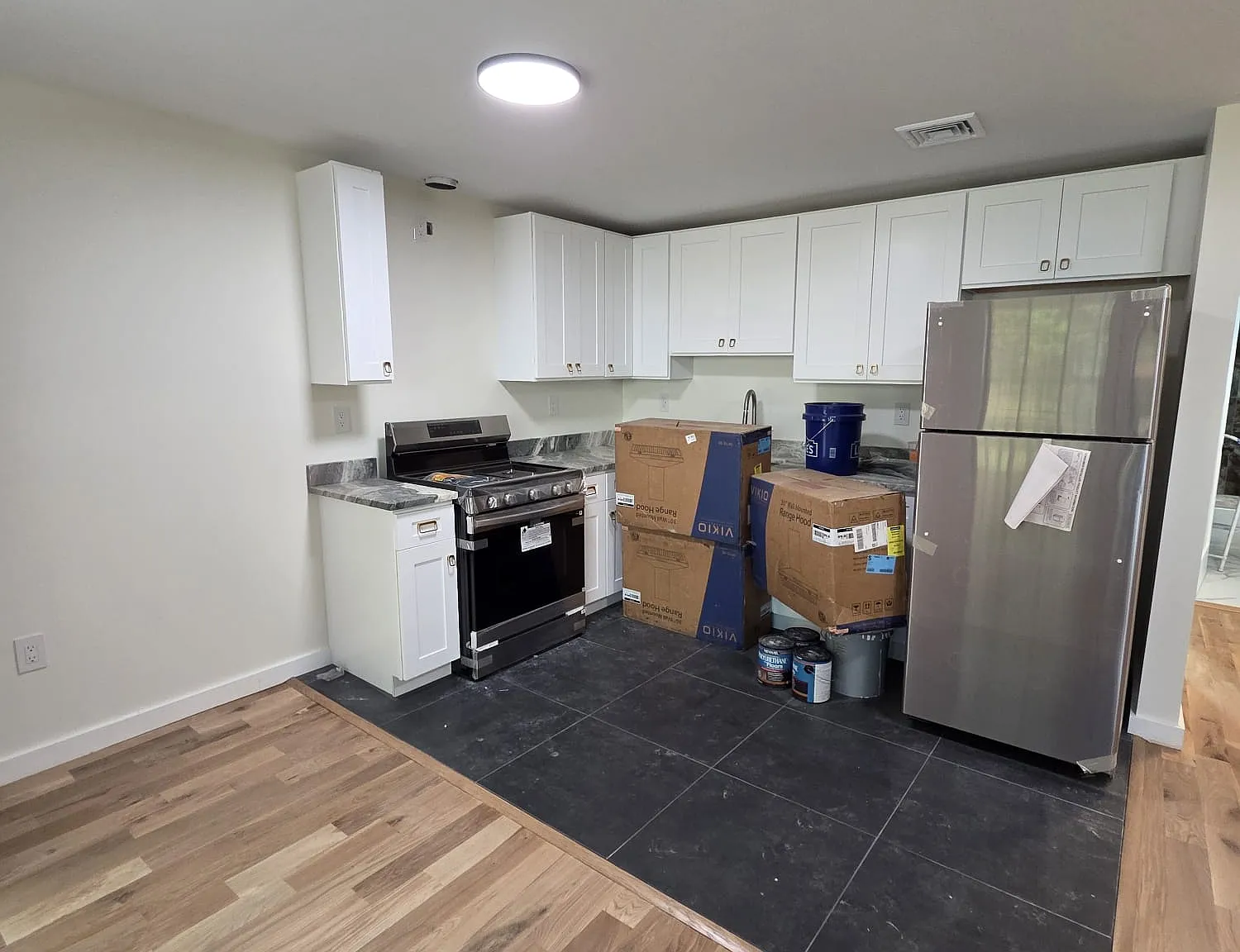 3 bed, $2,500 — Photo 1